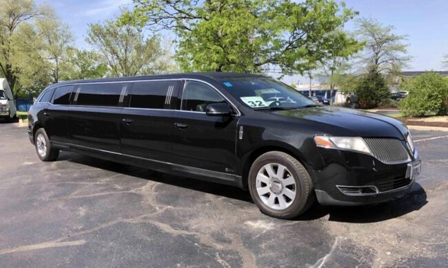Lincoln Stretch Limo